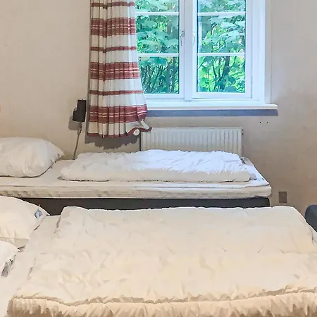 2 Bedroom In Casa vacanze *